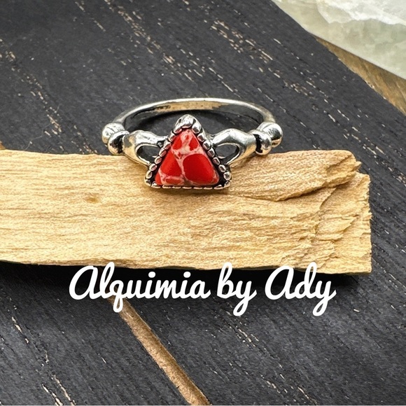 Alquimia by Ady Red Triangle Ring - Picture 1 of 6